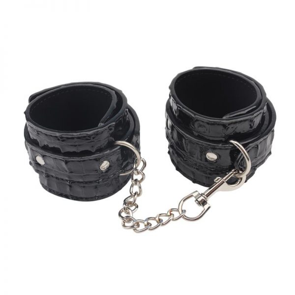 Esposas para Tobillos Surrender Restraints 35.5 cm de la tienda erótica web www.tiendaeroticaweb.es